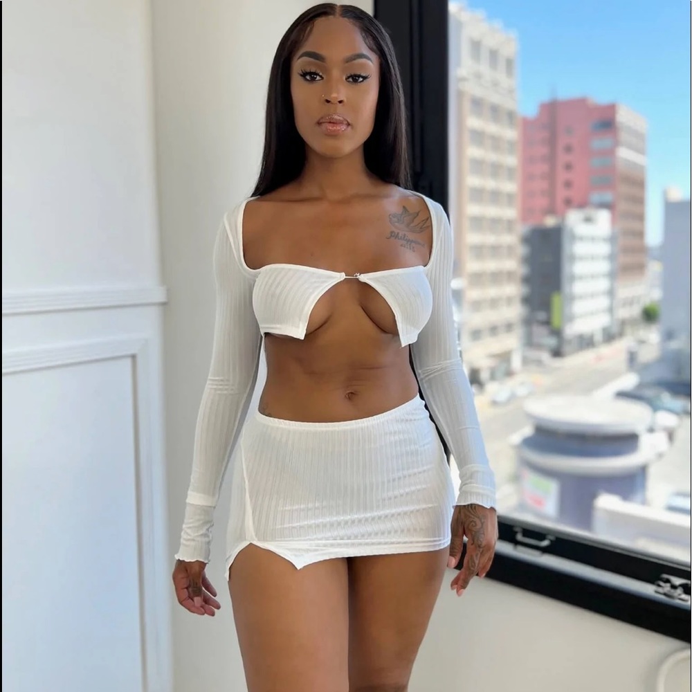 Two piece set